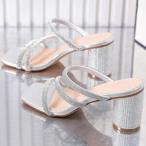 Square toe strappy chunky block heels